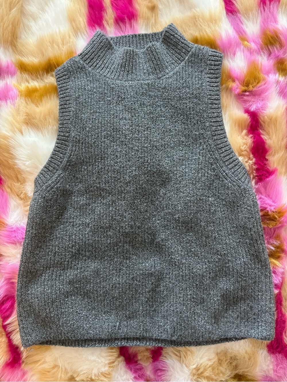 Sleeveless Sparkle Mock Neck Knit Sweater Vest - Gray